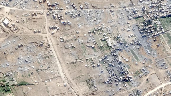هآرتس: خان يونس مسحت بالكامل و70% من المبان غير صالحة للسكن في غزة